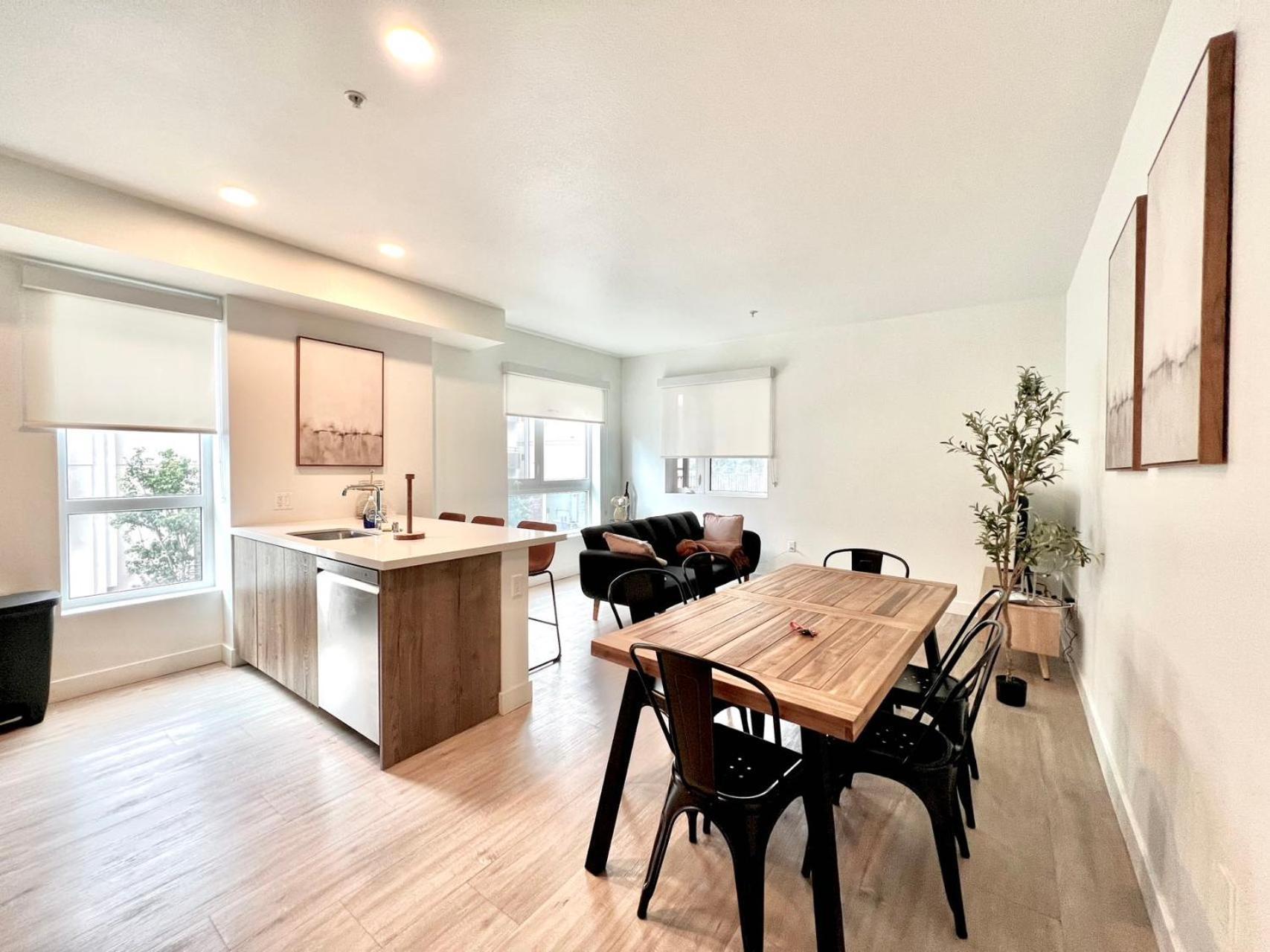 Отель Chic Urban Retreat In Heart Of La, Steps From Attractions! Лос-Анджелес Экстерьер фото