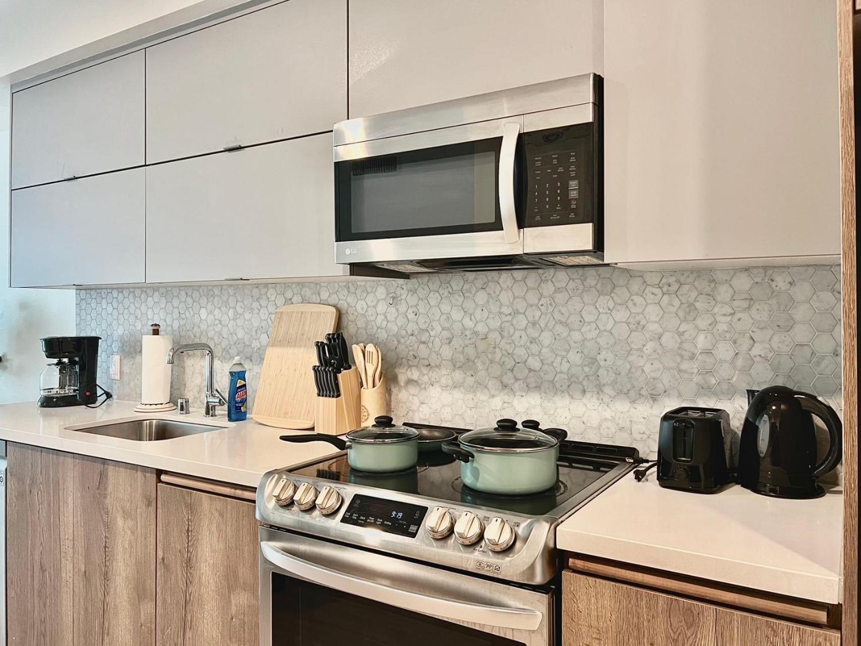 Отель Chic Urban Retreat In Heart Of La, Steps From Attractions! Лос-Анджелес Экстерьер фото