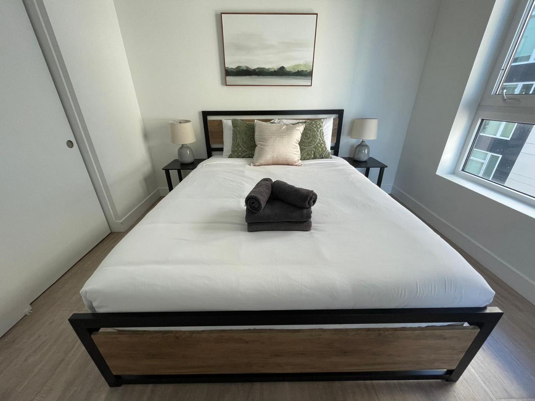 Отель Chic Urban Retreat In Heart Of La, Steps From Attractions! Лос-Анджелес Экстерьер фото