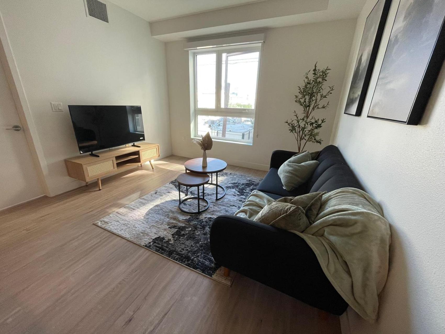 Отель Chic Urban Retreat In Heart Of La, Steps From Attractions! Лос-Анджелес Экстерьер фото