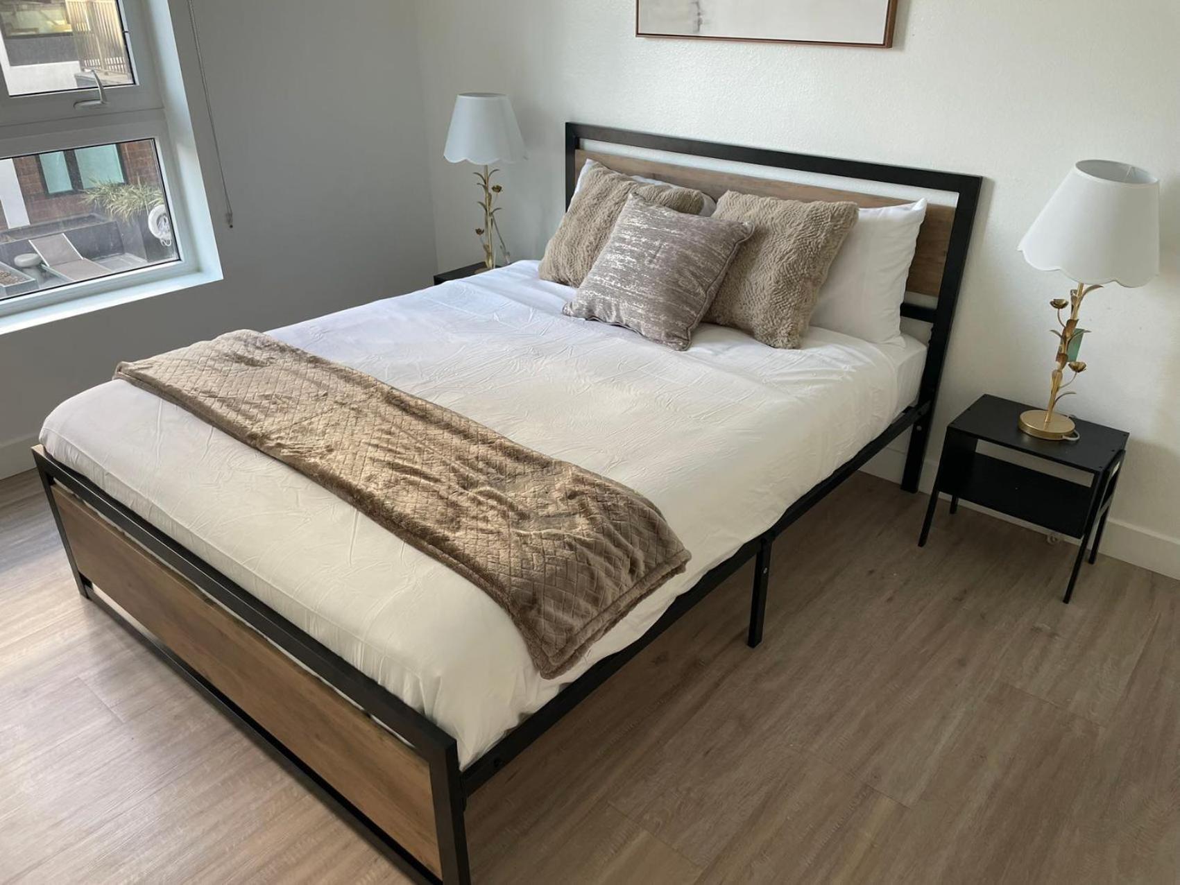 Отель Chic Urban Retreat In Heart Of La, Steps From Attractions! Лос-Анджелес Экстерьер фото