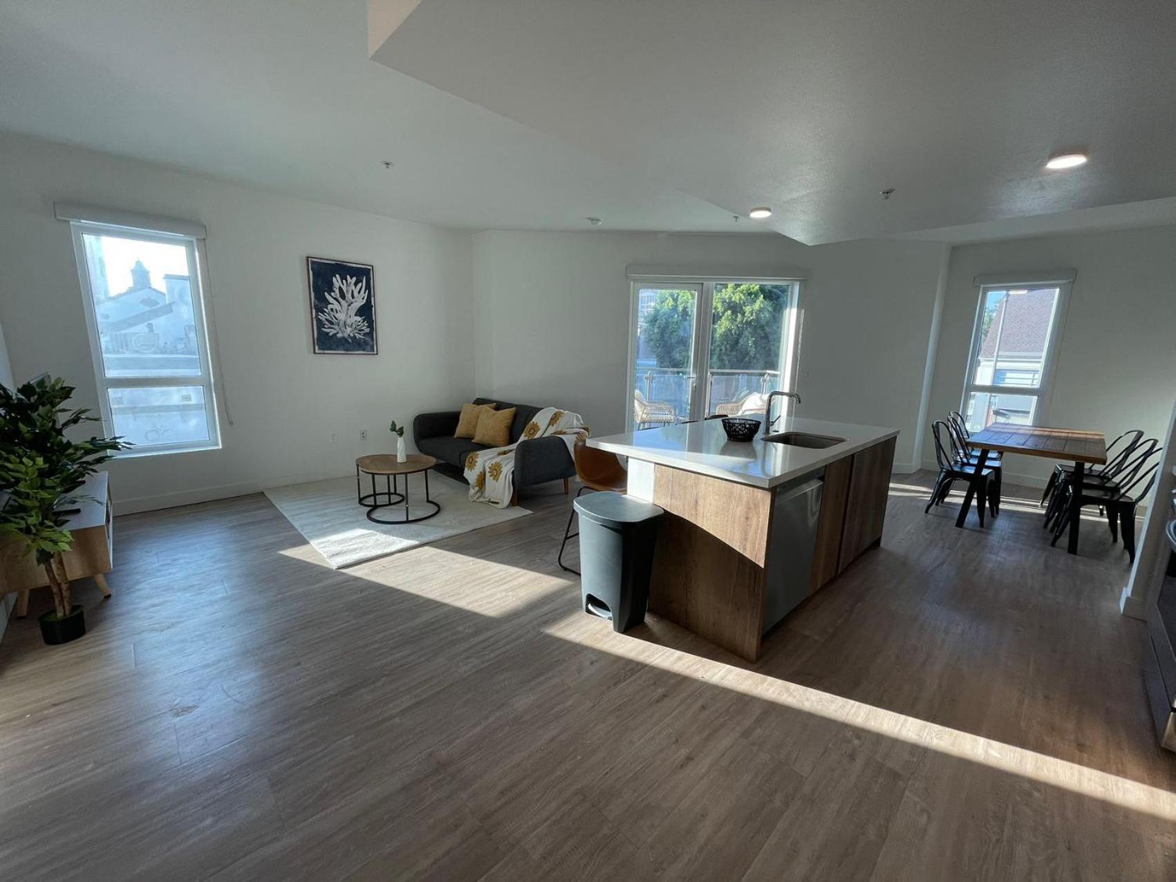 Отель Chic Urban Retreat In Heart Of La, Steps From Attractions! Лос-Анджелес Экстерьер фото
